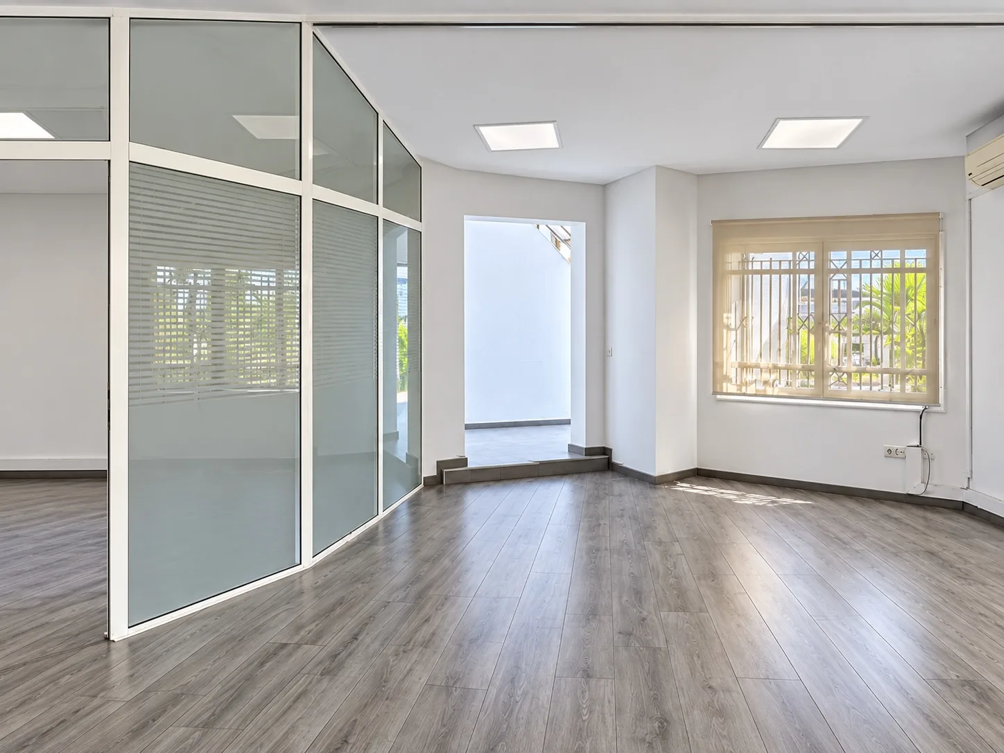 Villa bureau à louer Hay Riad Rabat — 297 m², Villa en Location Rabat Hay Riad  — photo 5