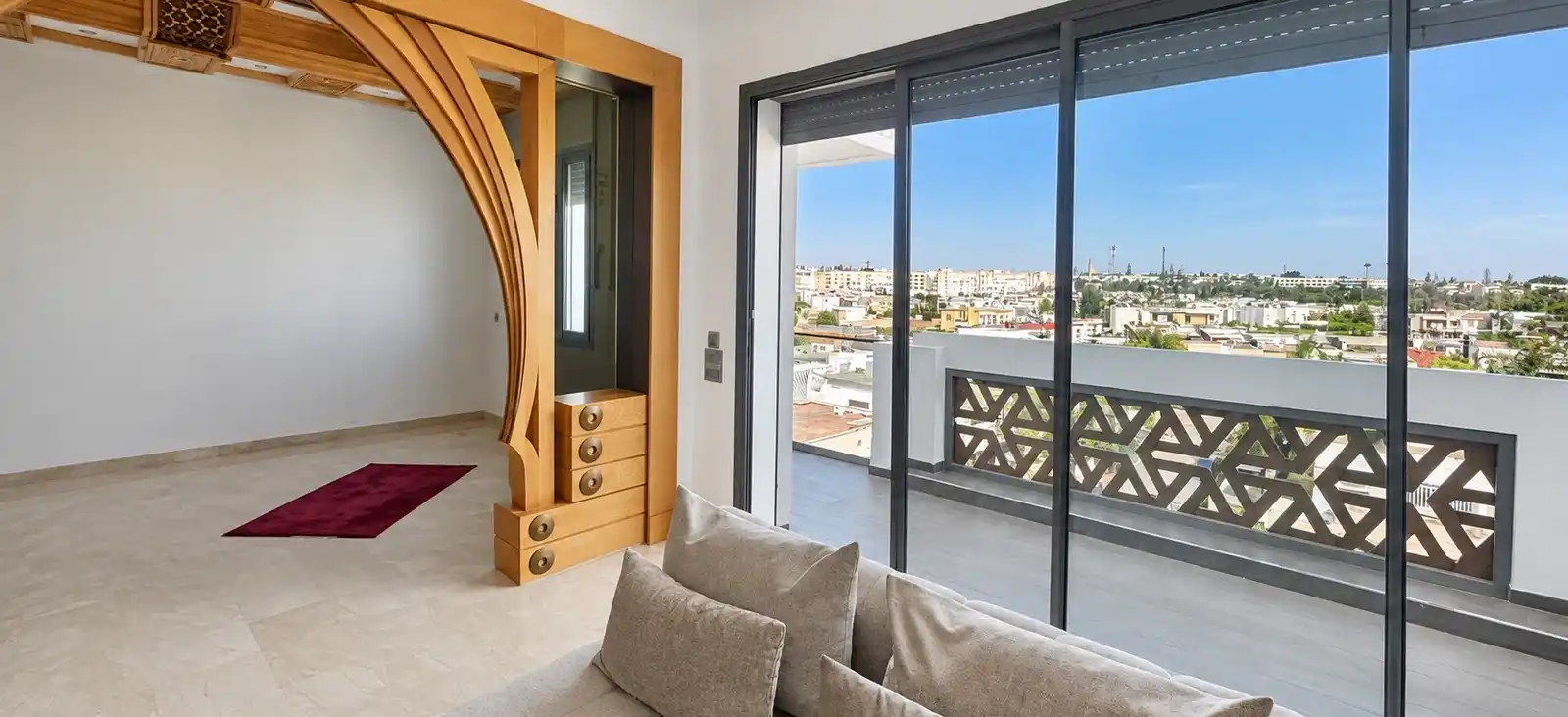 Appartement meublé de 190 m² au dernier étage, Hay Riad