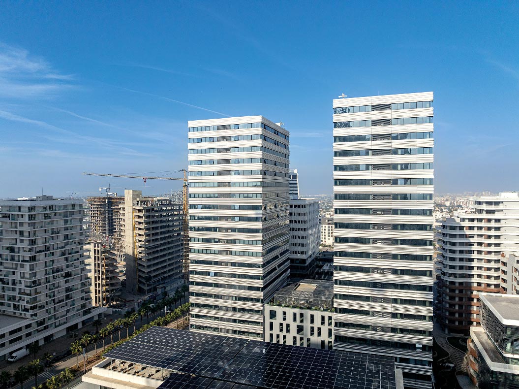 Location bureau CFC equipe et meuble